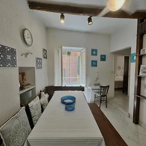 https://apt-la-casa-al-porto.hotelitalianriviera.com
